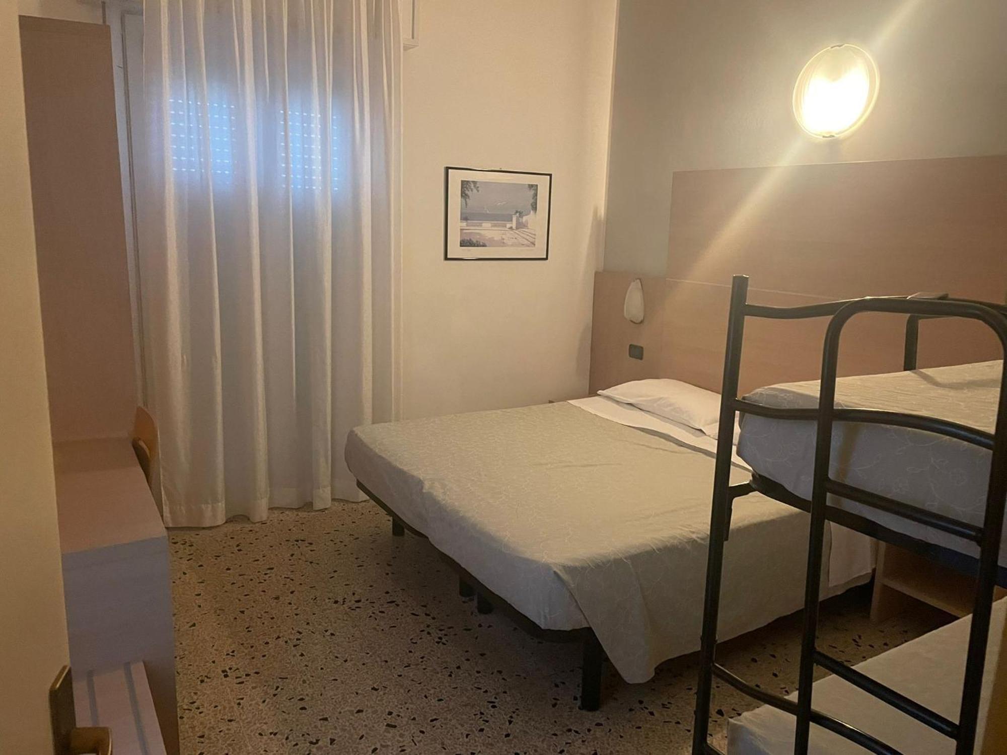 Hotel Veliero Rimini Bagian luar foto