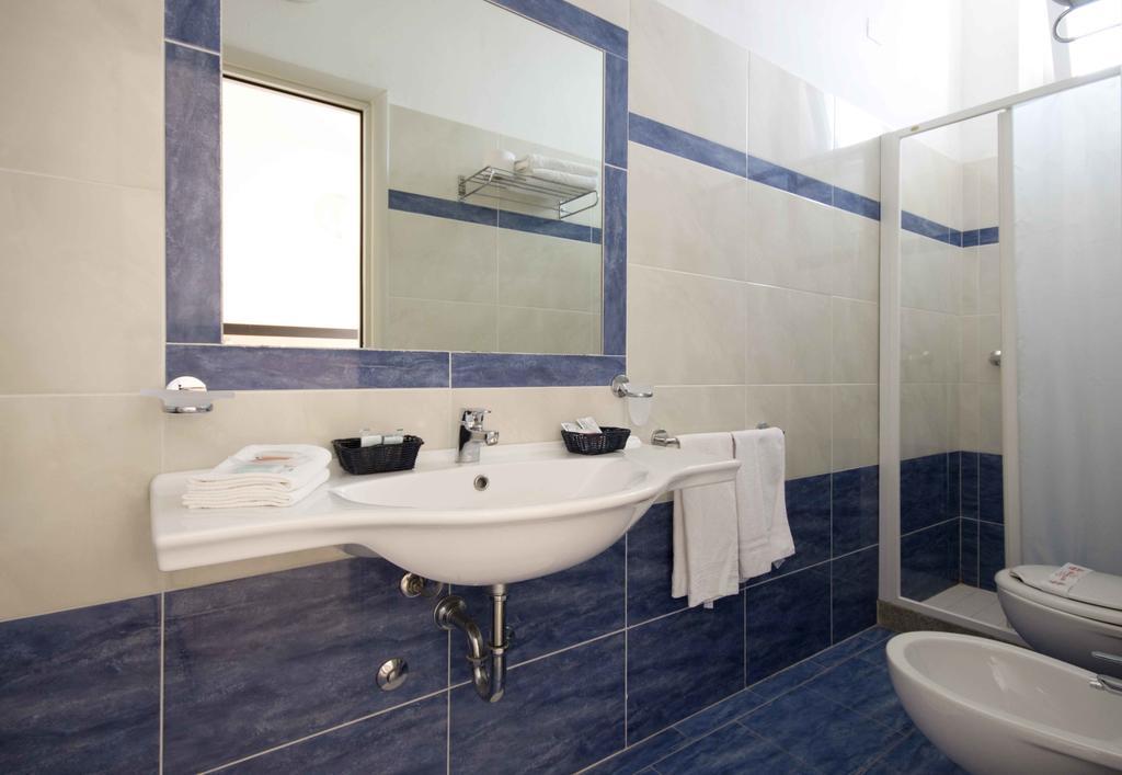 Hotel Veliero Rimini Ruang foto