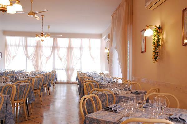 Hotel Veliero Rimini Bagian luar foto