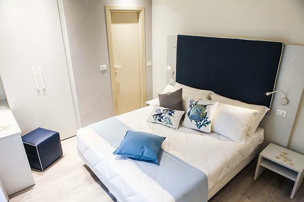 Hotel Veliero Rimini Bagian luar foto